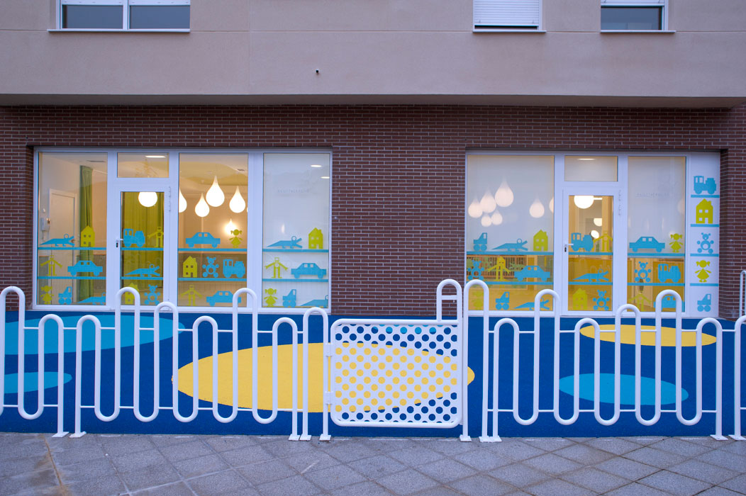 Fotografía exterior escuela infantil diseñada por Sube Susaeta Interiorismo