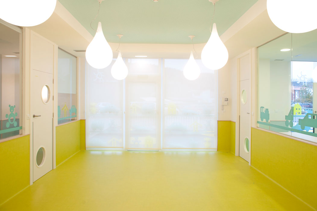 Fotografía interior escuela infantil diseñada por Sube Susaeta Interiorismo