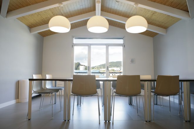 diseño interior de oficinas bajocubierta Neiker