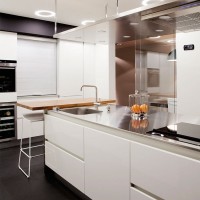 6 maneras de usar el negro en esta cocina de SUBE según Homify