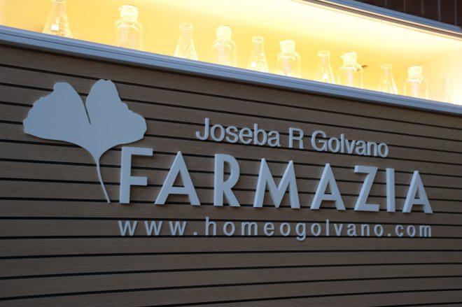 Sube Interiorismo Bilbao diseño interior de farmacia