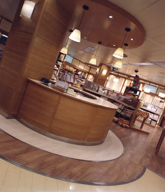 Proyecto de interiorismo comercial para tienda en Barakaldo, por Begoña Susaeta