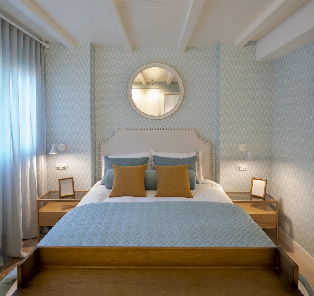 Decoración de dormitorio azul y blanco